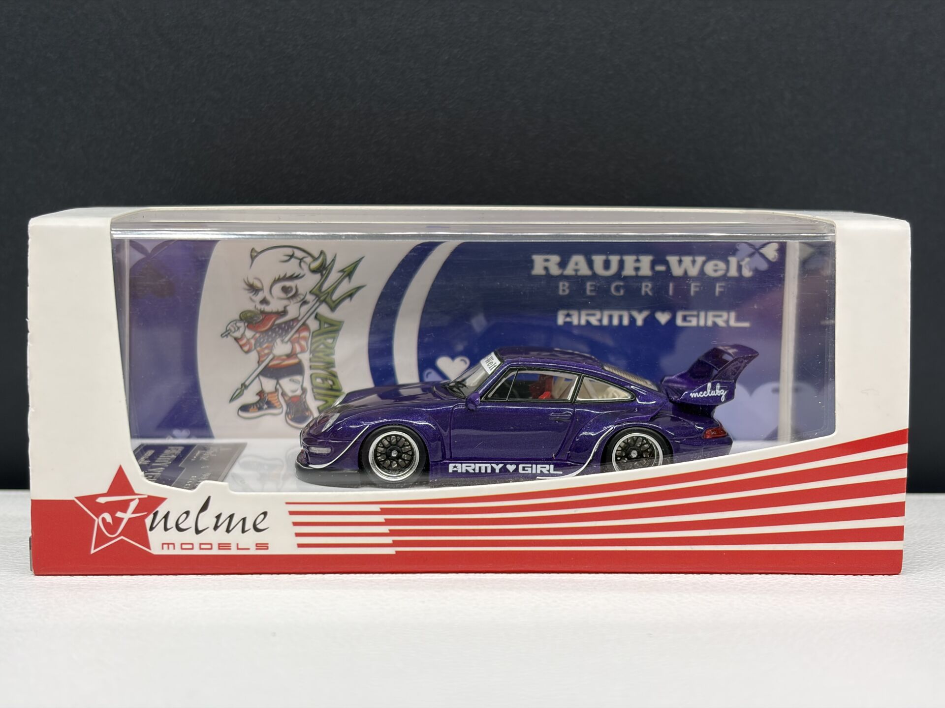 FUELME PORSCHE 911 (993) RWB ARMY GIRL V3 1:64