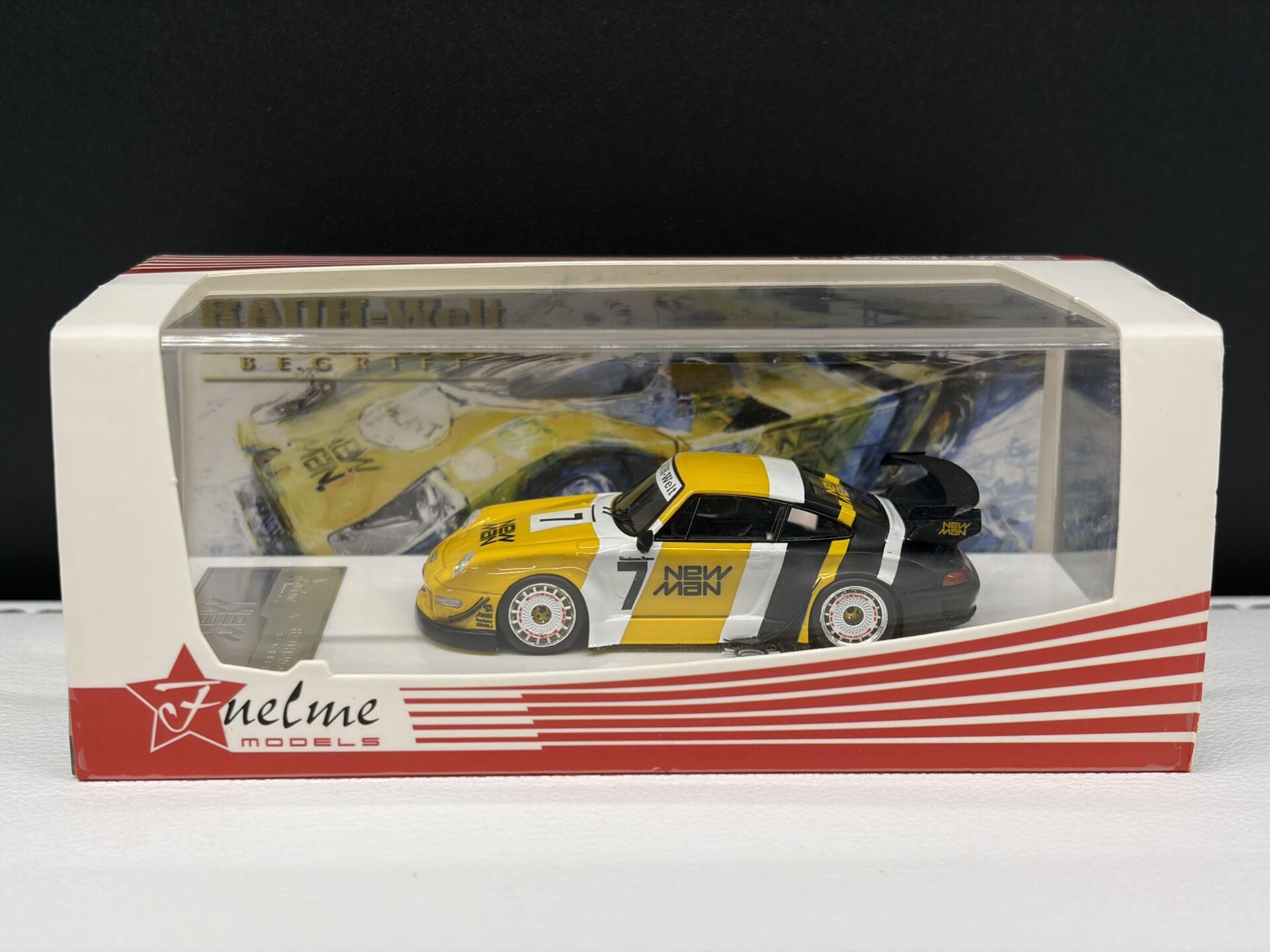 FUELME PORSCHE 911 (993) RWB NEWMAN STYLE 1:64