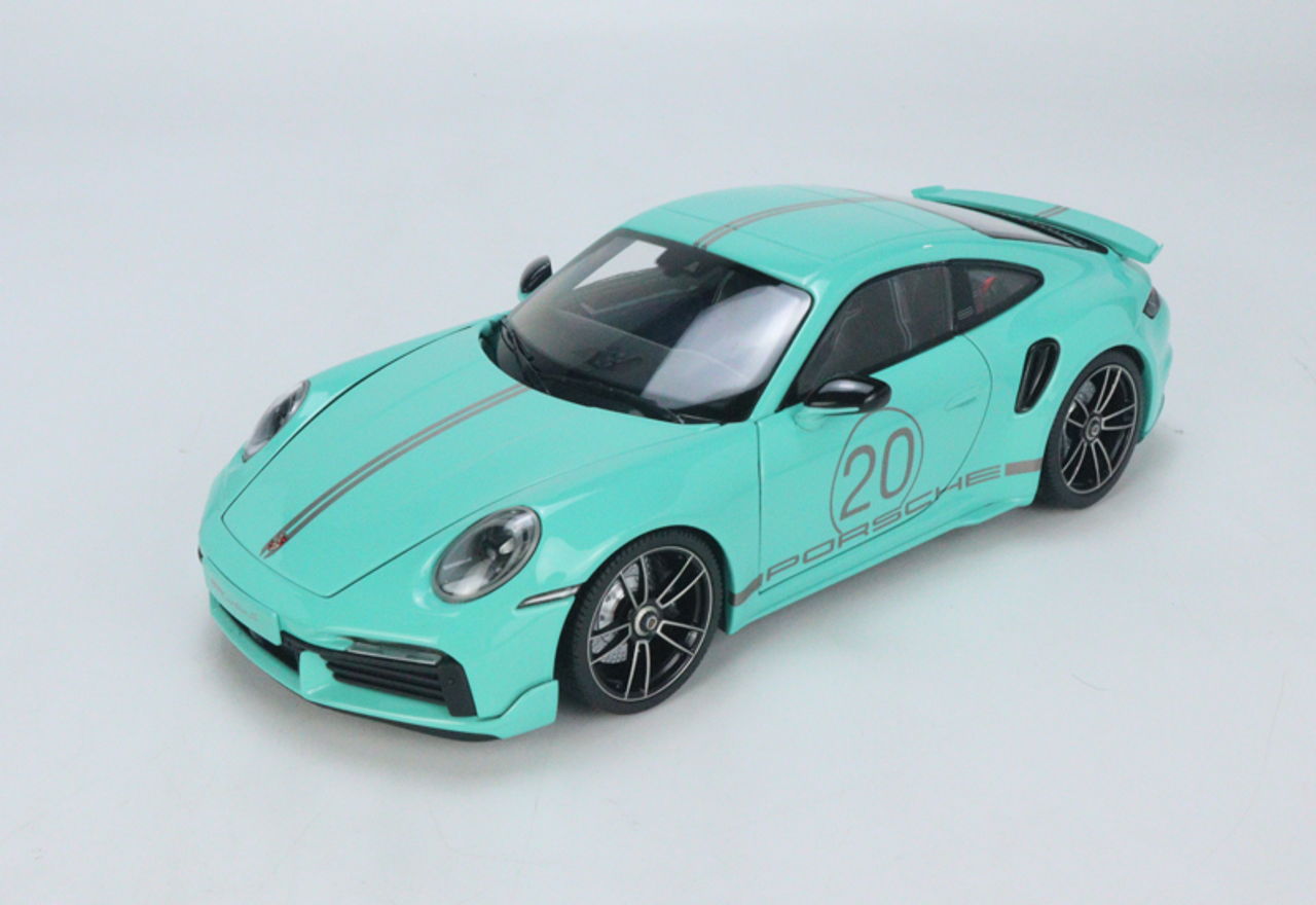 MINICHAMPS PORSCHE 911 TURBO S COUPLE SPORT DESİGN 2021 (113069077) 1:18