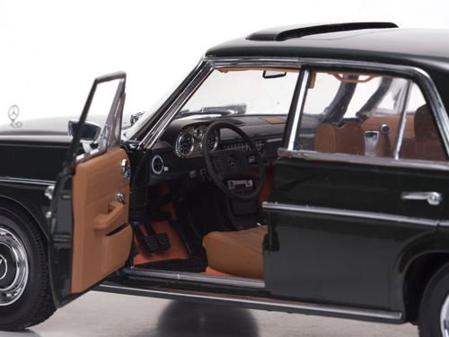 SUNSTAR MERCEDES BENZ STRICH 8 SALOON 1:18 (4579)