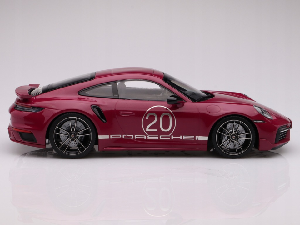 MINICHAMPS PORSCHE 911 TURBO S COUPLE SPORT DESİGN 2021 (155069172) 1:18