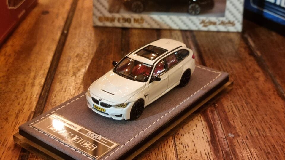 Mortal 1:64 White F81 M3 CS Touring Wagon