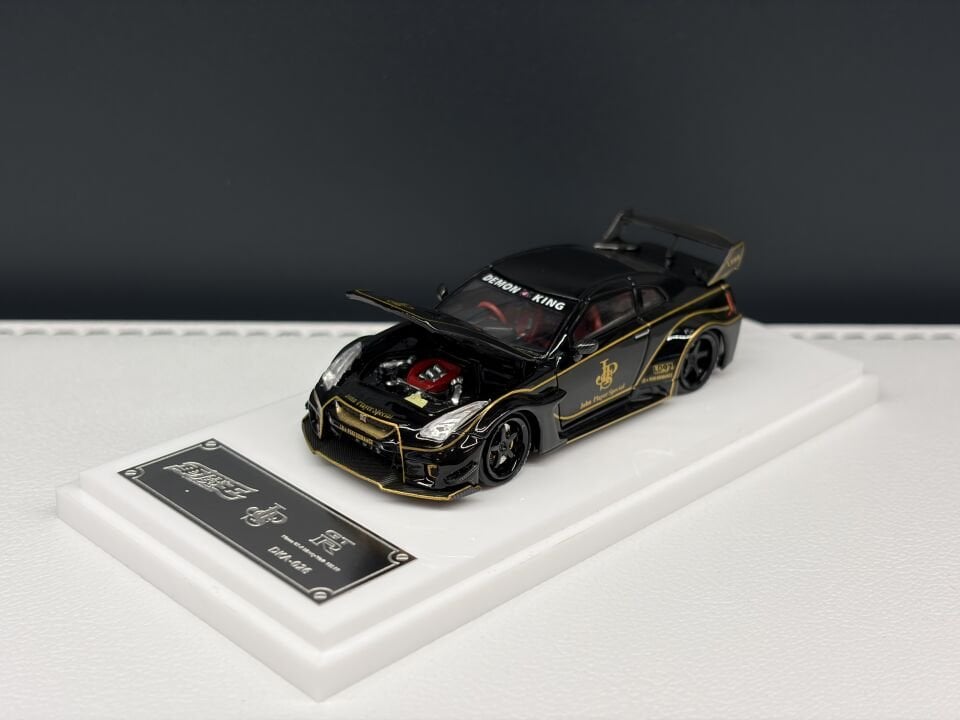 DEMO KING NISSAN GT-R R35 LIBERTY WALK 1:64