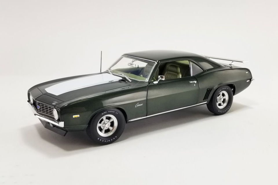 ACME CHEVROLET COPO CAMARO 1696 1:18 (A1805724)