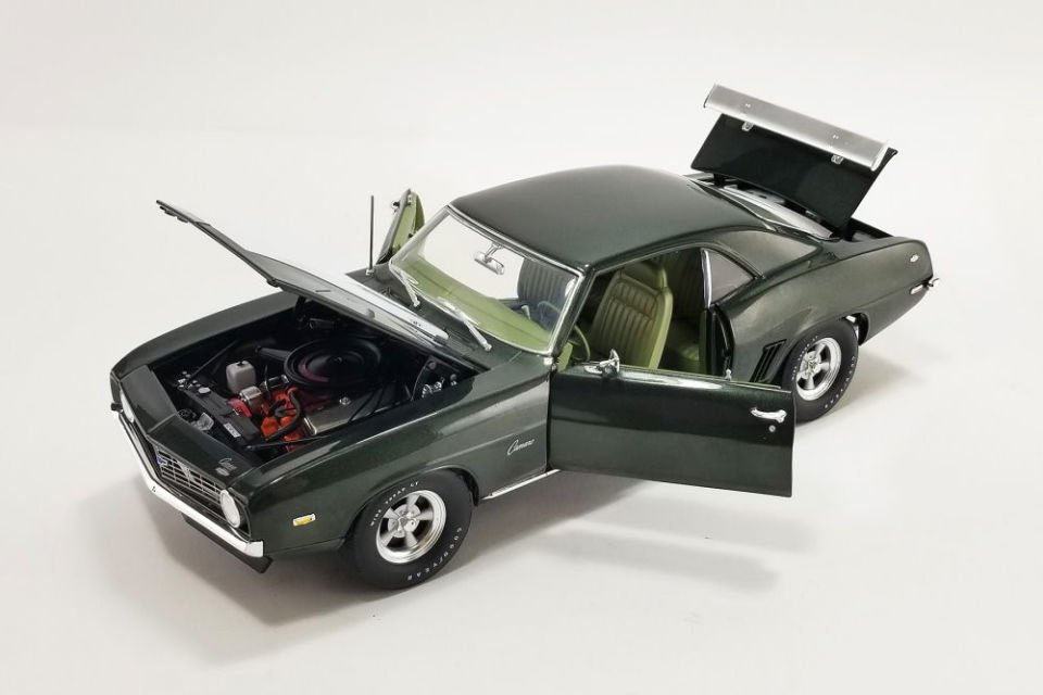 ACME CHEVROLET COPO CAMARO 1696 1:18 (A1805724)