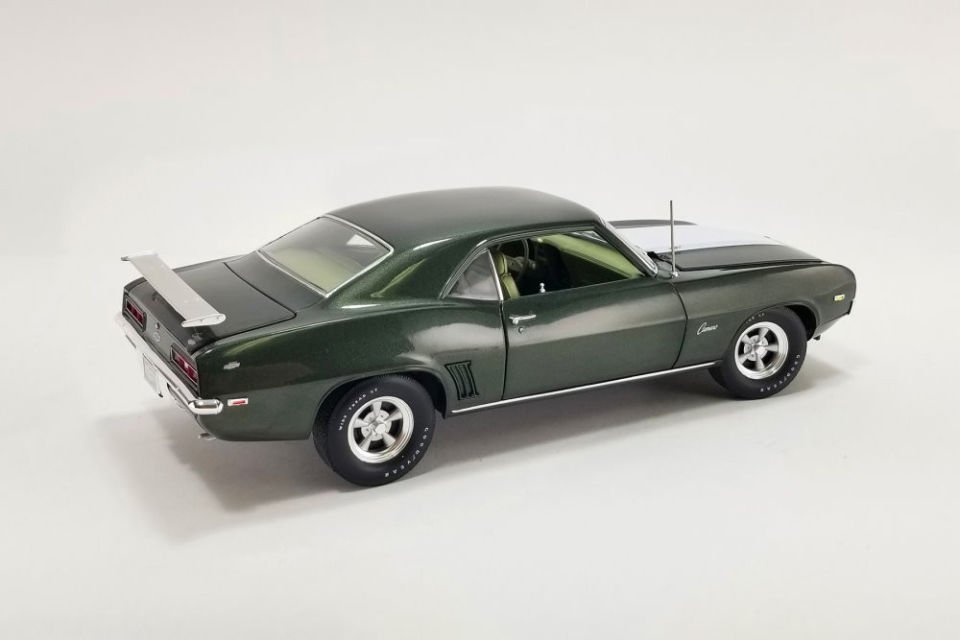 ACME CHEVROLET COPO CAMARO 1696 1:18 (A1805724)
