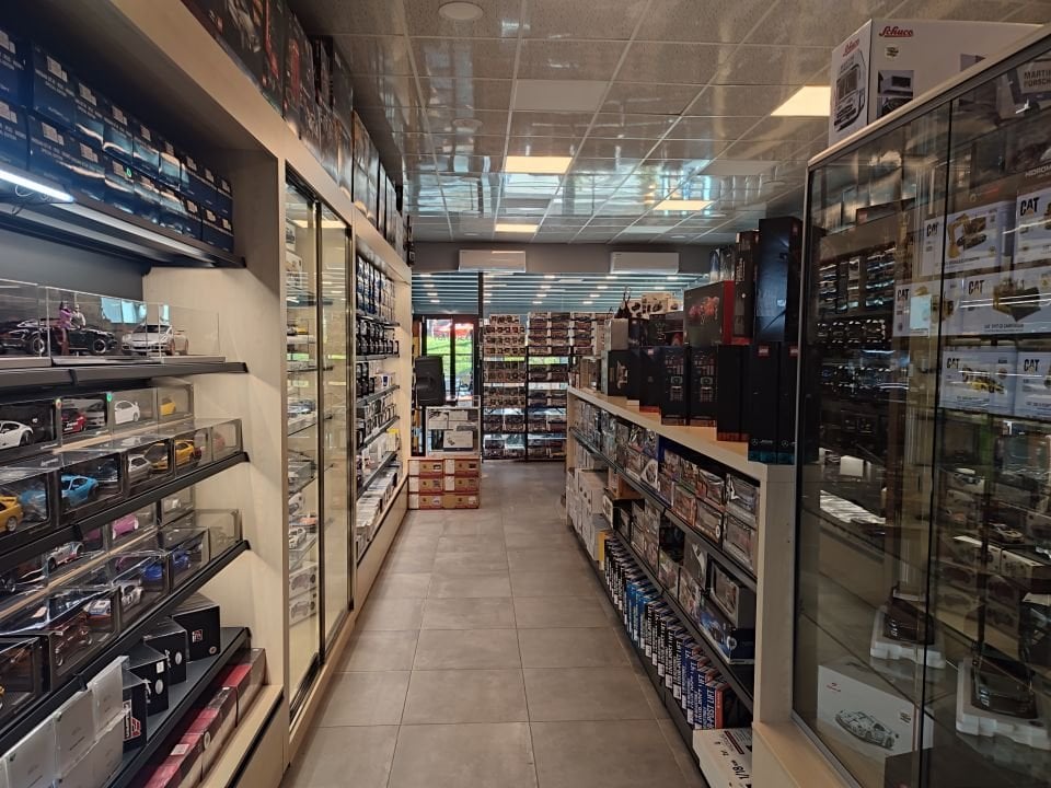 MINICHAMPS PORSCHE 911 CARRERA 4S CABRIOLET 2019 (155067337) 1:18