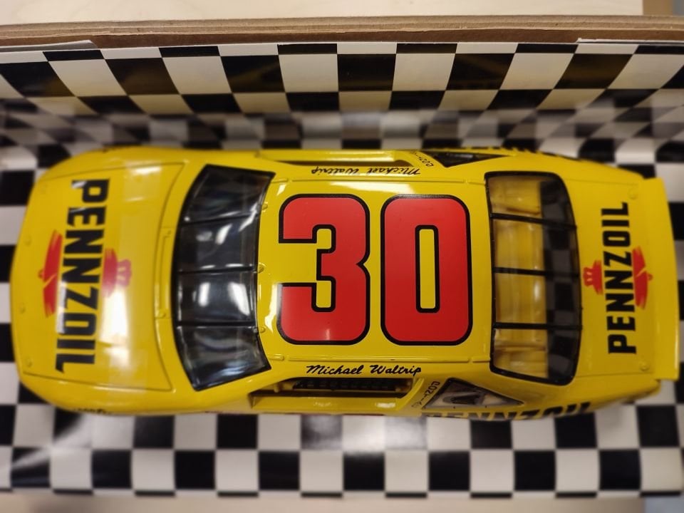AMERICAN MUSCLE PONTIAC PENNZOIL GRAND PRIX 1:18