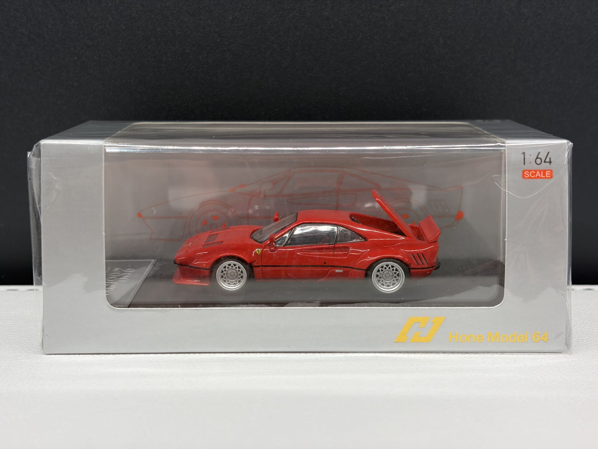 HONE MODEL 64 FERRARİ 288 GTO 1:64