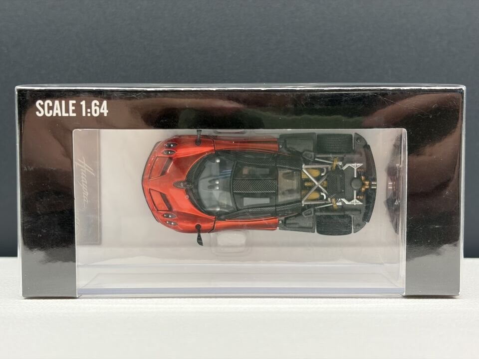 HKM PREMIUM PAGANI HUAYRA COUPE 2014 1:64