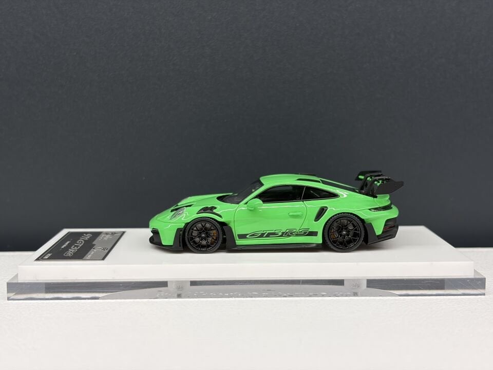 FUELME PORSCHE 911 GT3 RS LIZARD GREEN 1:64