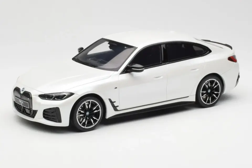 OTTO BMW I4 M850 MINERAL C6A 2021 1:18