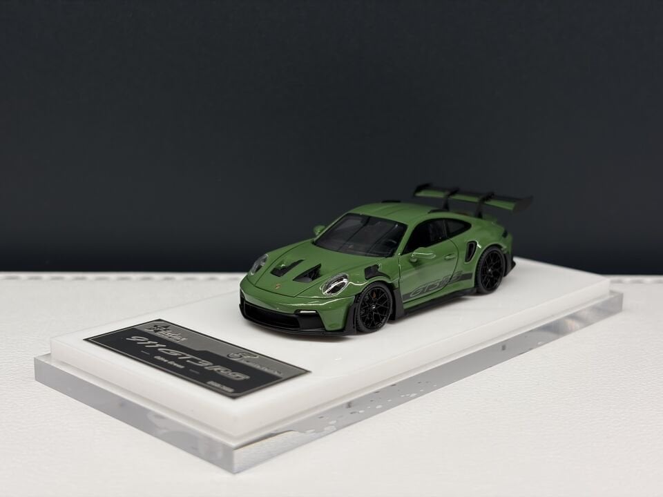 FUELME PORSCHE 911 GT3 RS OLIVE GREEN 1:64