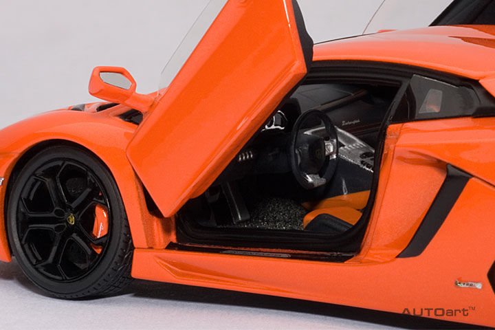 AUTOART AVENTADOR LP700 4 1:43 (54647)