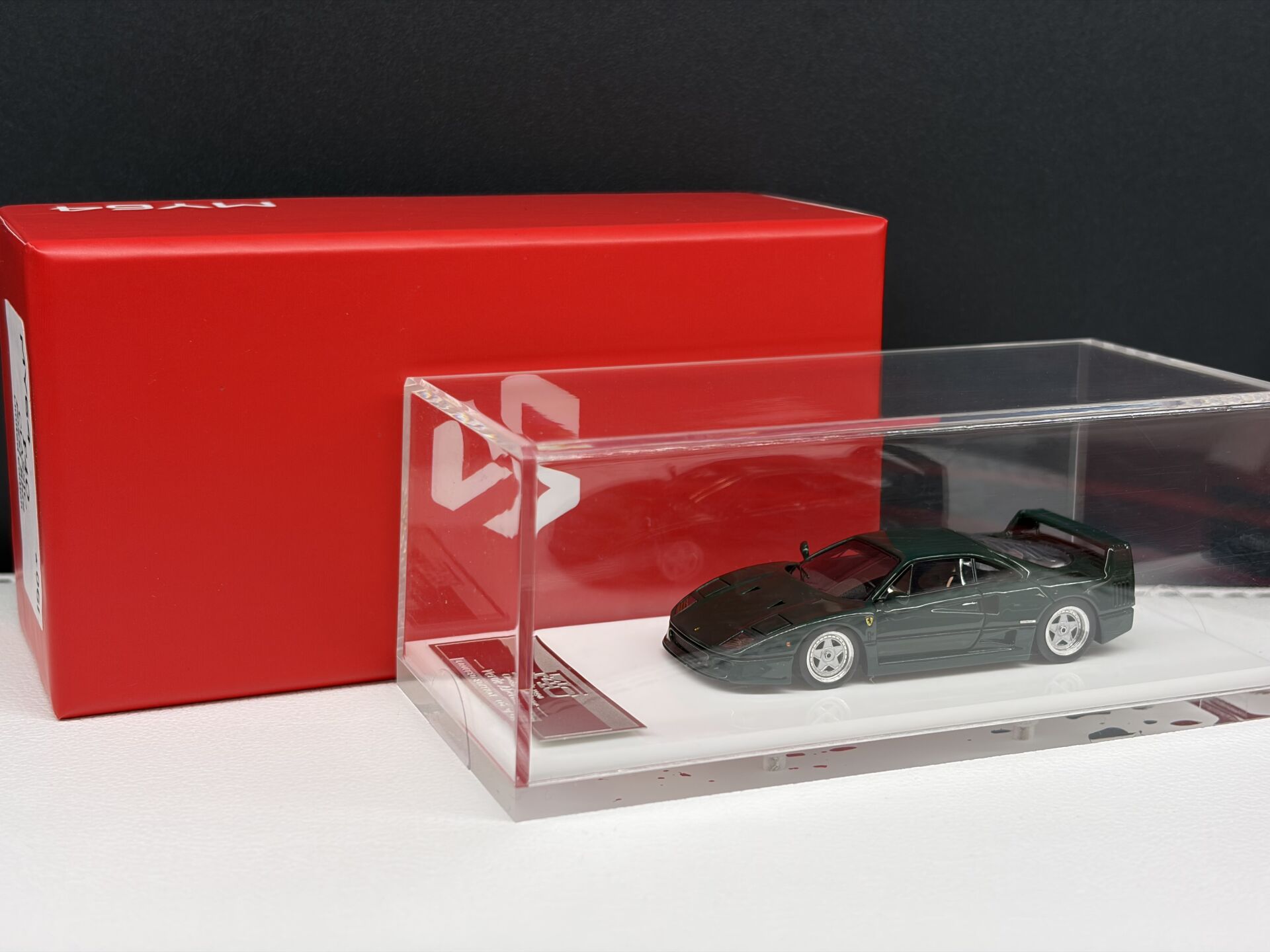 MY64 FERRARI F40 VERDE ABETONE 1:64