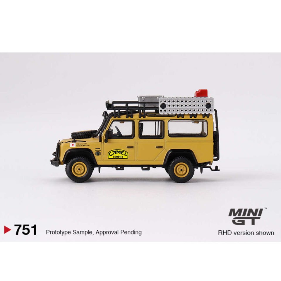 MINI GT LAND ROVER DEFENDER 110 1989 1:64 (751)