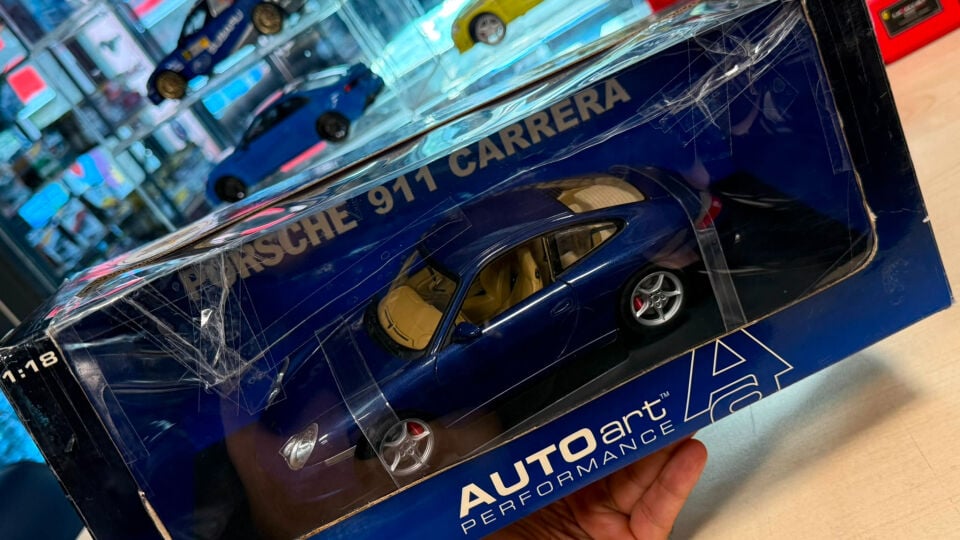 AUTOart Performance Porsche 911 Coupe Facelift Scale 1:18 Model 77851 Lapis Blue  seventh-generation (903) Business