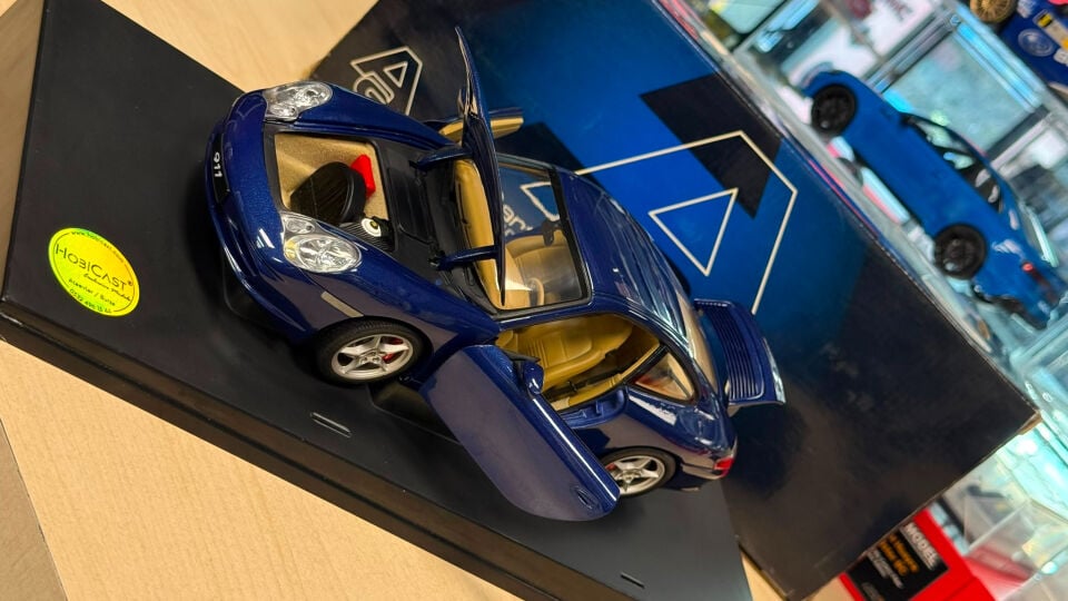 AUTOart Performance Porsche 911 Coupe Facelift Scale 1:18 Model 77851 Lapis Blue  seventh-generation (903) Business