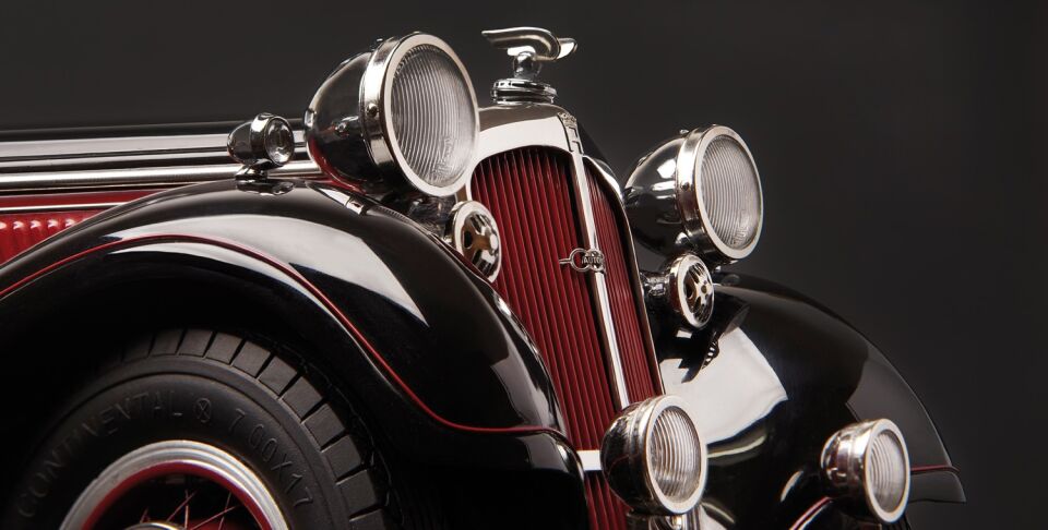 1:12 CMC   Horch 853, 1937, two-tone finish red/black