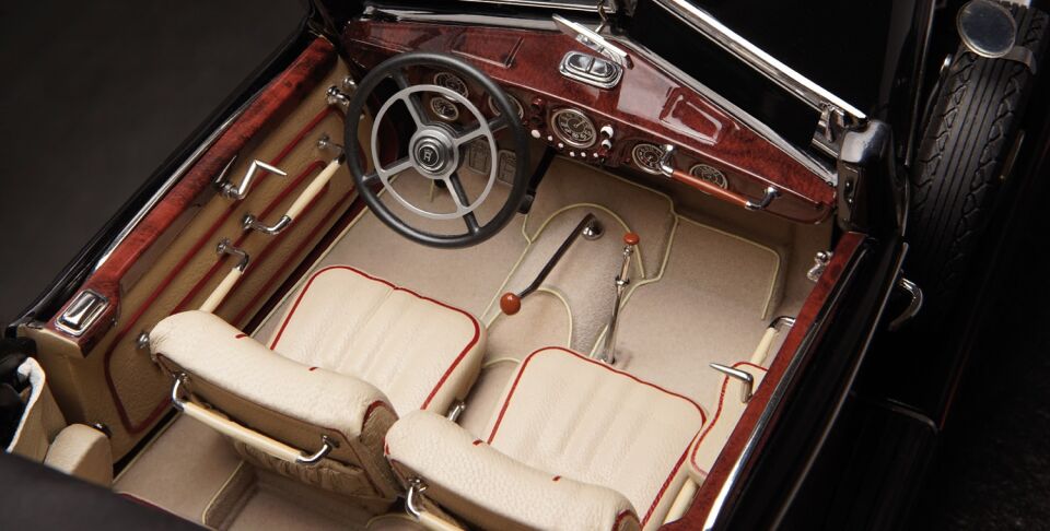 1:12 CMC   Horch 853, 1937, two-tone finish red/black