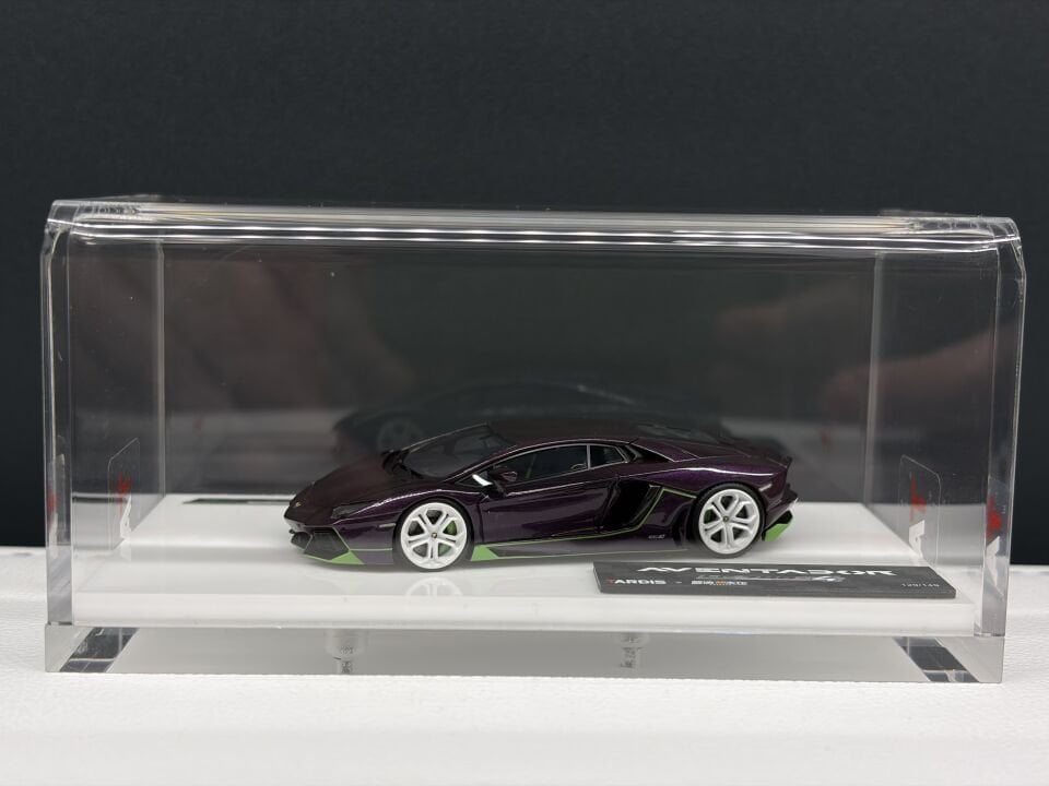 TARDIS LAMBORGHINI AVENTADOR LP700-4 ALBA CIELO 1:64