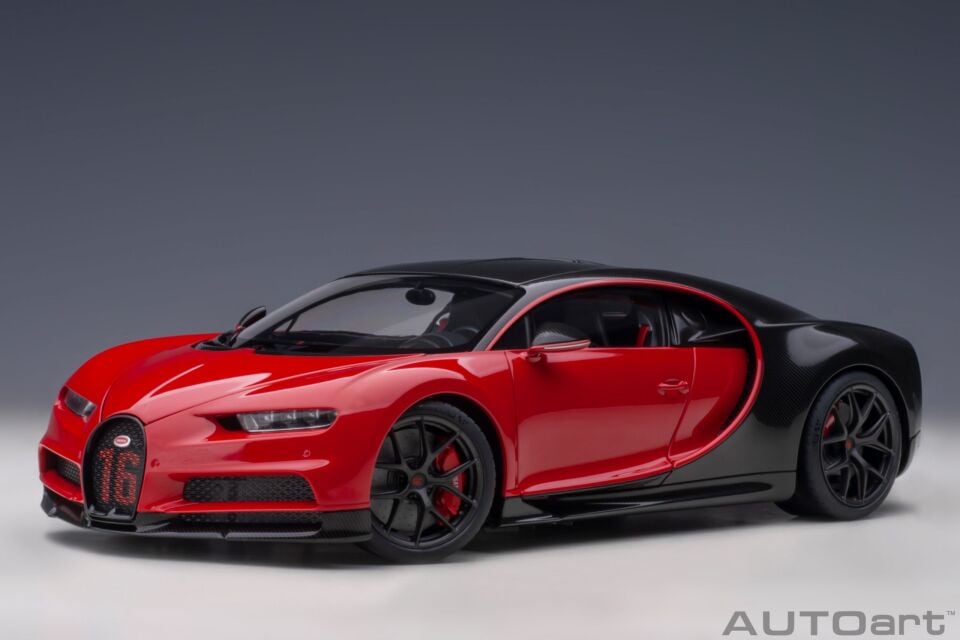 1:18 Autoart  Bugatti Chiron Sport (Italian Red/Carbon)