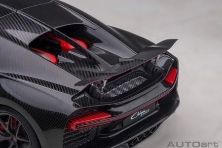 1:18 Autoart  Bugatti Chiron Sport (Italian Red/Carbon)