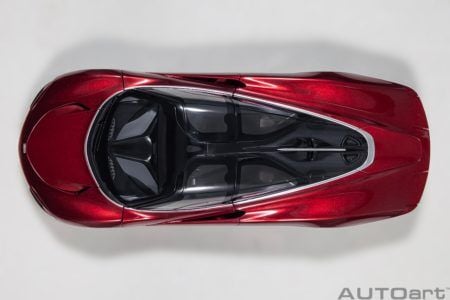 1:18 Autoart  McLaren Speedtail (Volcano Red)