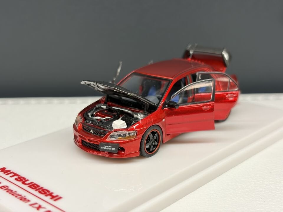 IHCM MITSUBISHI LANCER EVO IX GSR 1:64