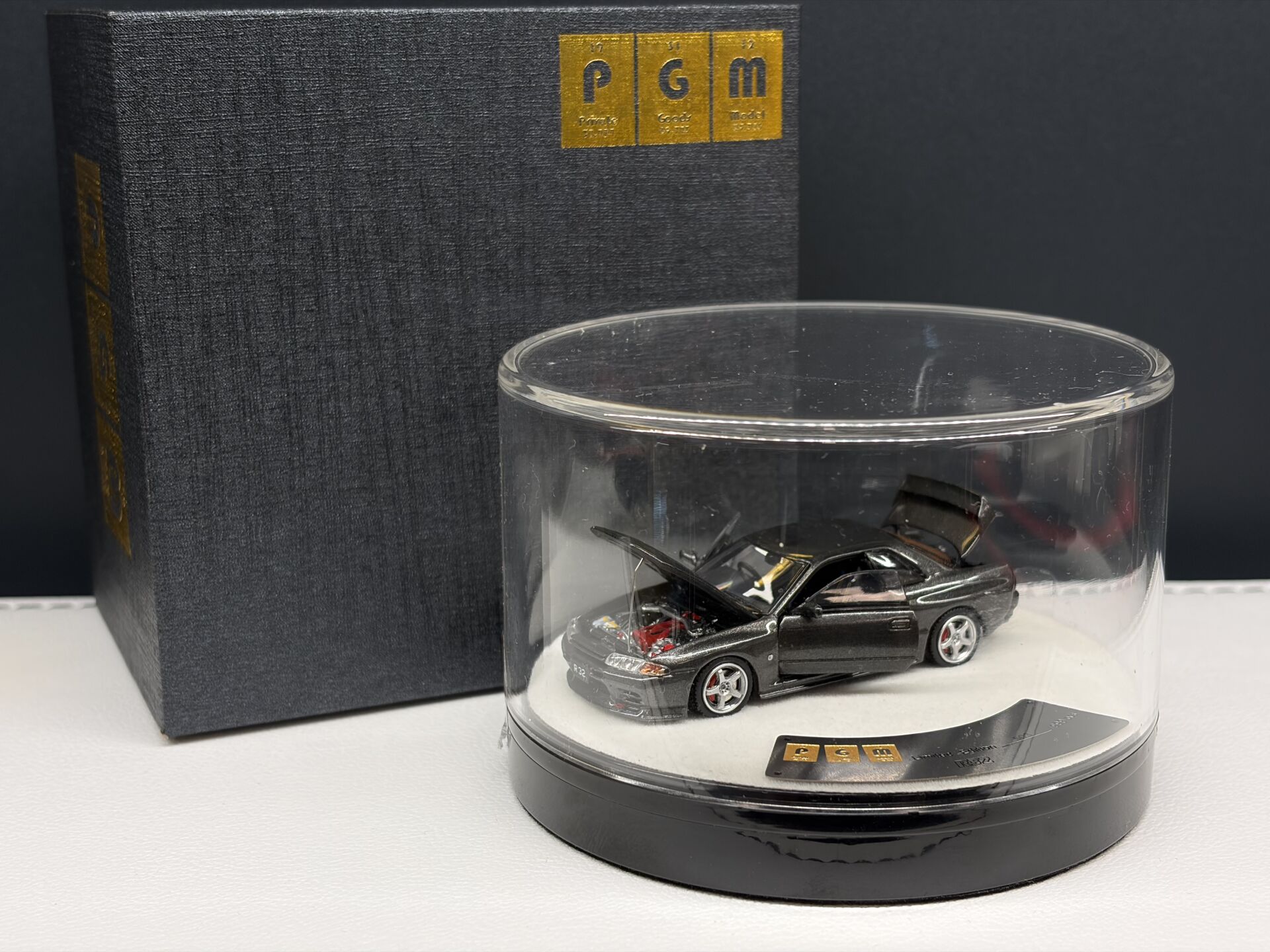 PGM NISSAN SKYLINE GT-R R32 1:64