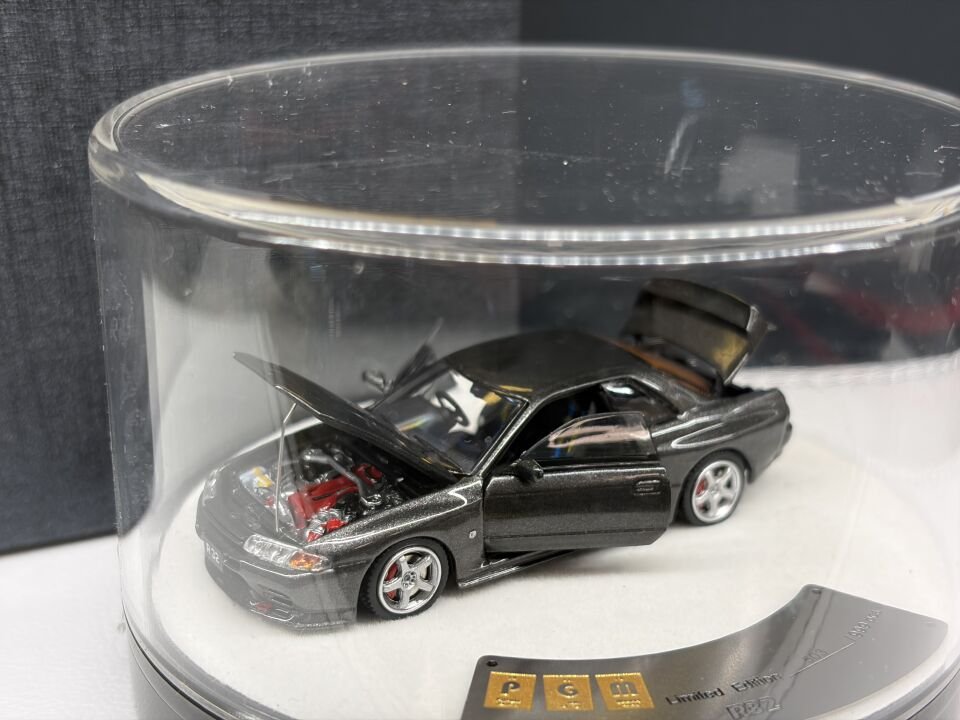 PGM NISSAN SKYLINE GT-R R32 1:64
