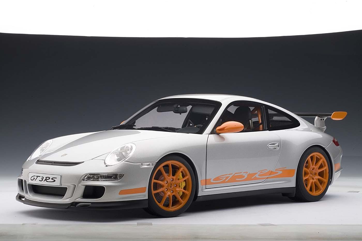 AUTOART 1:12 SİGNATURE PORSCHE 911 (977) GT3 RS  12119 DİECAST