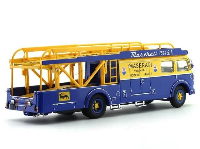 Fiat 642 RN2 Bartoletti Maserati Race Car Transporter 1957 blue / yellow 1:18 CMR