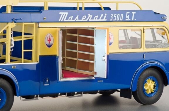 Fiat 642 RN2 Bartoletti Maserati Race Car Transporter 1957 blue / yellow 1:18 CMR