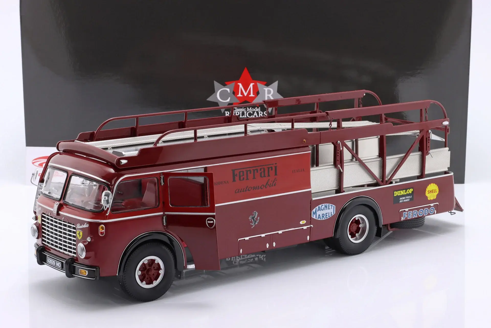 1:18 CMR 1957 Fiat 642 RN2 Bartoletti Ferrari Racetransporter