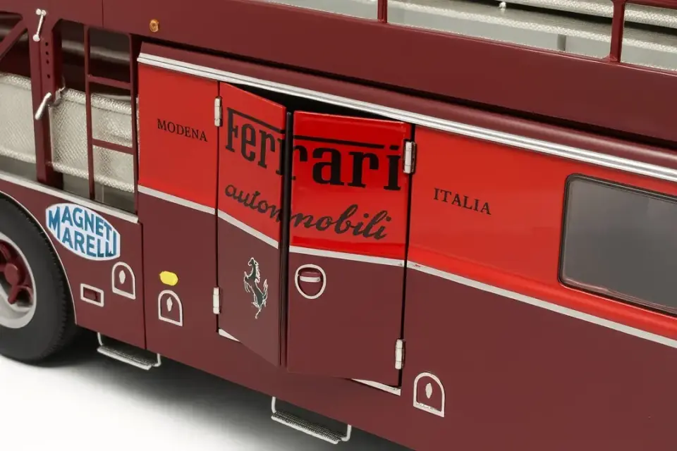 1:18 CMR 1957 Fiat 642 RN2 Bartoletti Ferrari Racetransporter