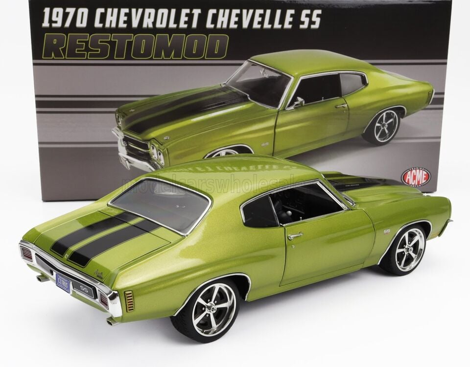 1/18 ACME 1970 Chevrolet Chevelle SS Restomod Hard Top (Citrus Green with Black Stripes Diecast Car Model