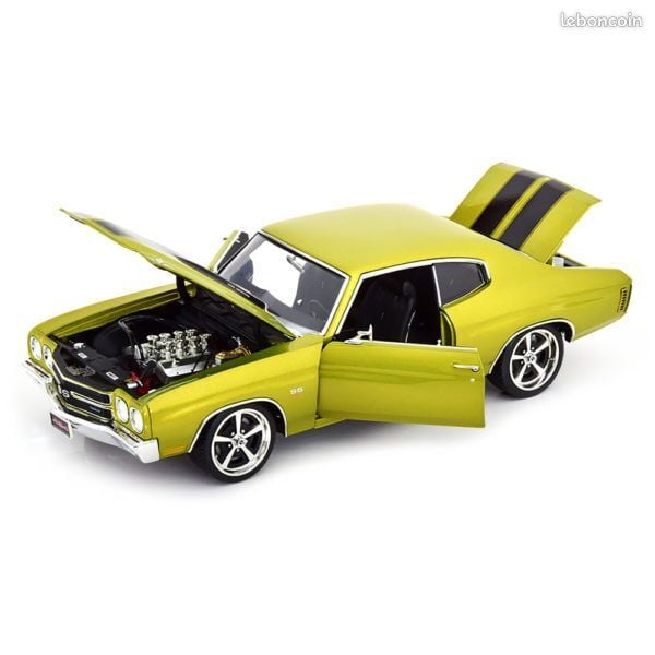 1/18 ACME 1970 Chevrolet Chevelle SS Restomod Hard Top (Citrus Green with Black Stripes Diecast Car Model