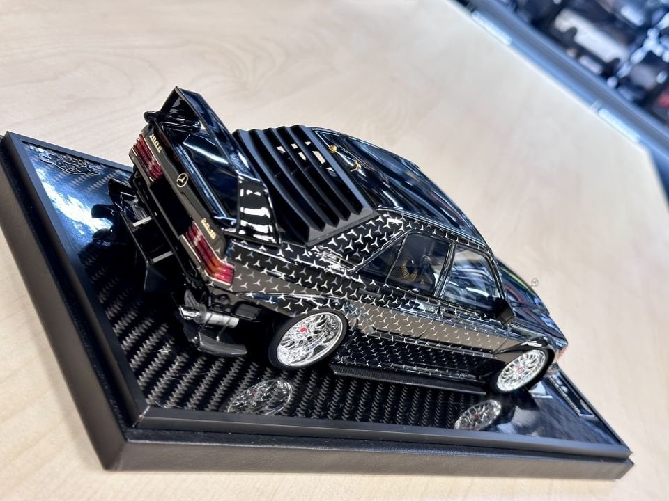 VIP MODELS MERCEDES 190E A$ASP ROCKY 1:18 NEW