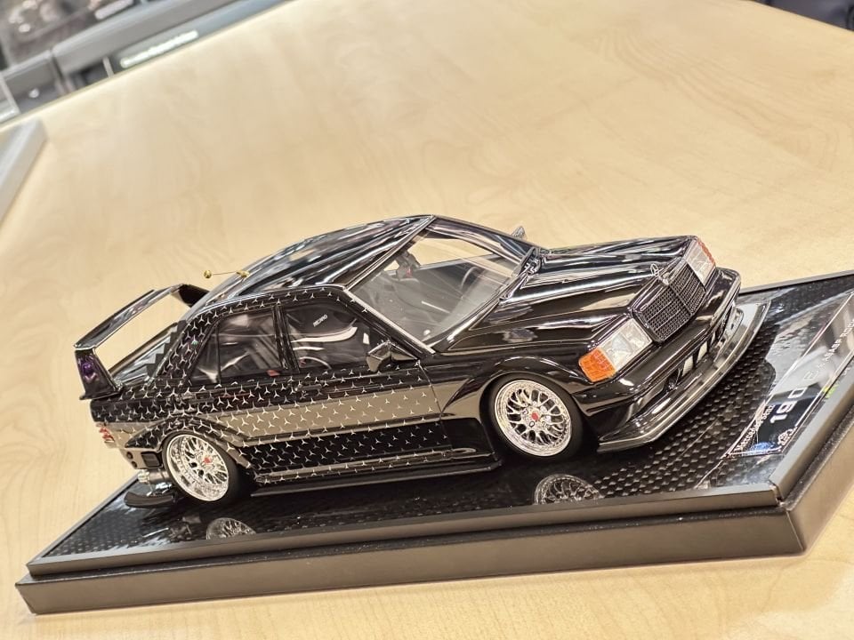 VIP MODELS MERCEDES 190E A$ASP ROCKY 1:18 NEW