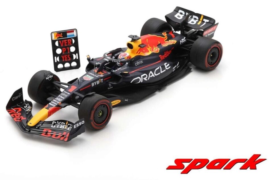 SPARK 1/18 - RED BULL RB18 - Winner Dutch GP 2022