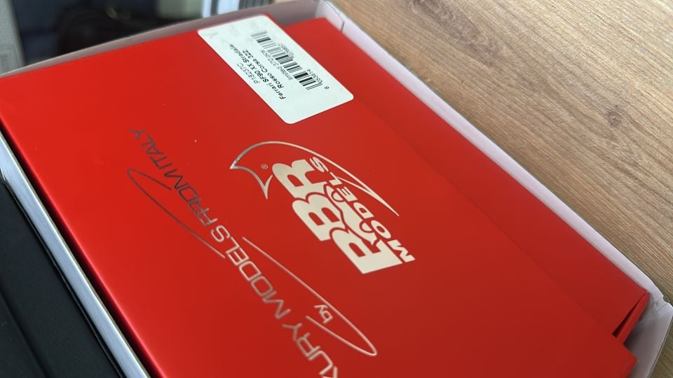 BBR 1:18  FERRARİ SF90 XX Stradale Rosso Corsa 322