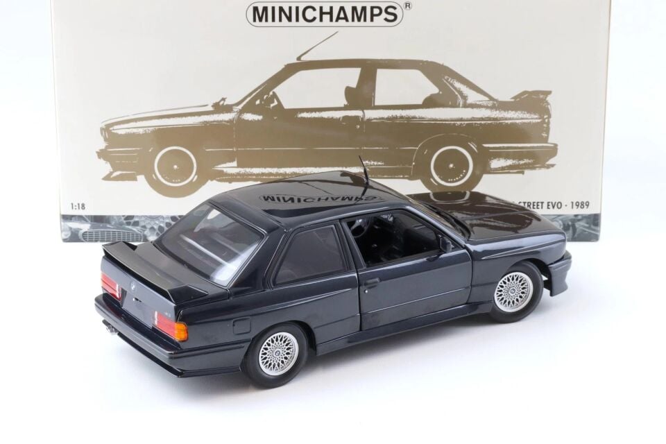 MINICHAMPS 1/18 - BMW M3 (E30) - 1989