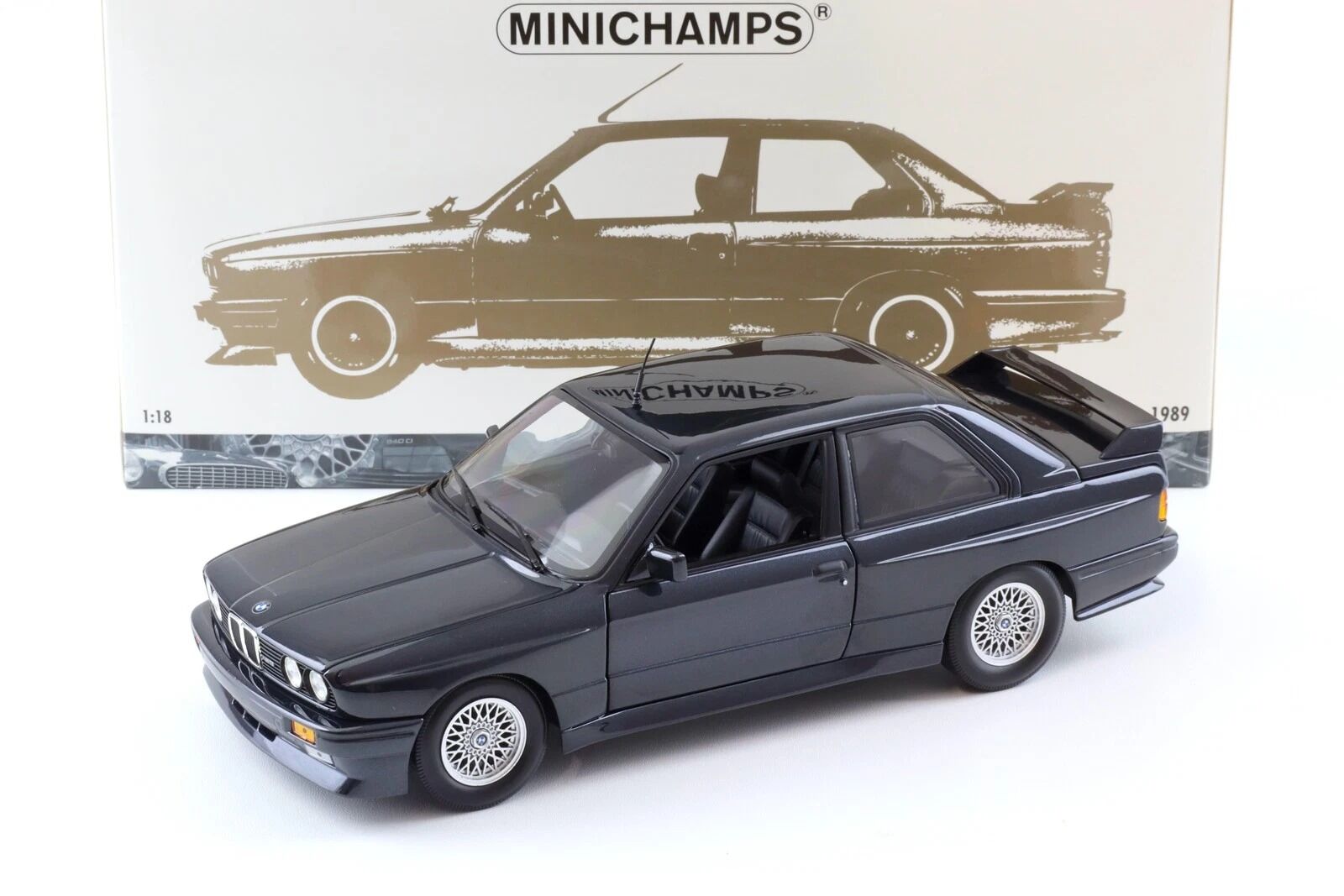 MINICHAMPS 1/18 - BMW M3 (E30) - 1989