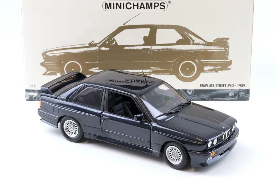 MINICHAMPS 1/18 - BMW M3 (E30) - 1989