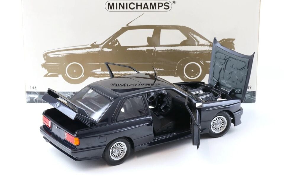 MINICHAMPS 1/18 - BMW M3 (E30) - 1989