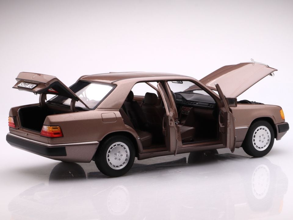 NOREV MERCEDES BENZ 230 E W124 1989-1993 ROSEWOOD 1:18