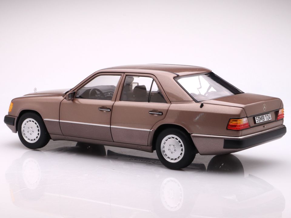 NOREV MERCEDES BENZ 230 E W124 1989-1993 ROSEWOOD 1:18