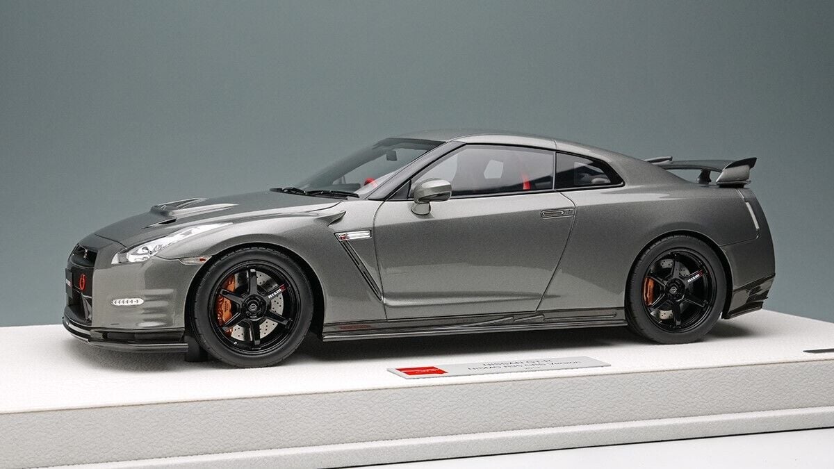 MAKE UP NISSAN GT-R (NISMO R35 CRS Version) 2013 1/18