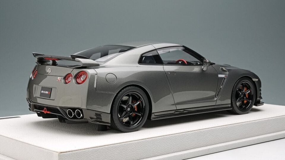 MAKE UP NISSAN GT-R (NISMO R35 CRS Version) 2013 1/18